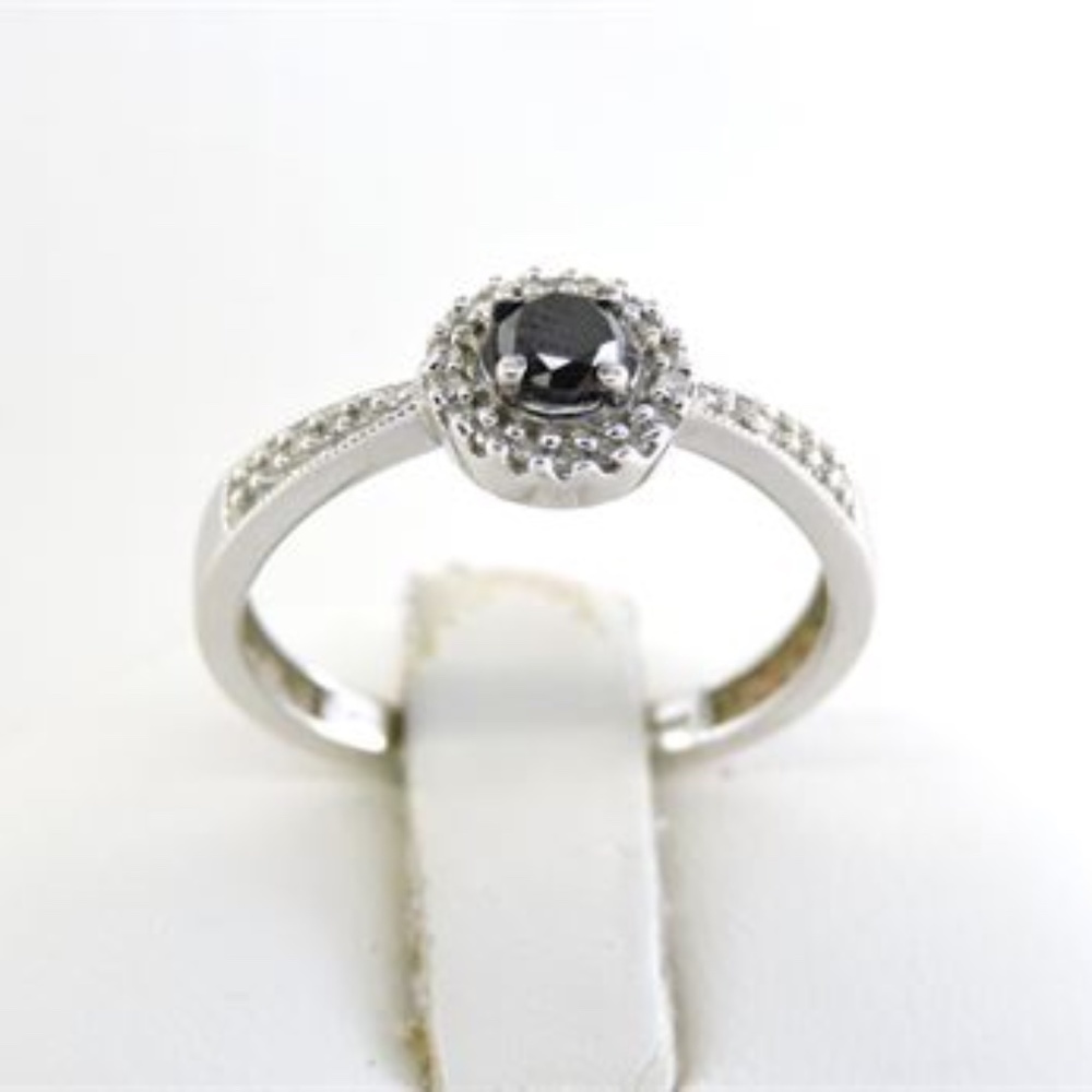 10K White Gold Diamond & Black Diamond Ring